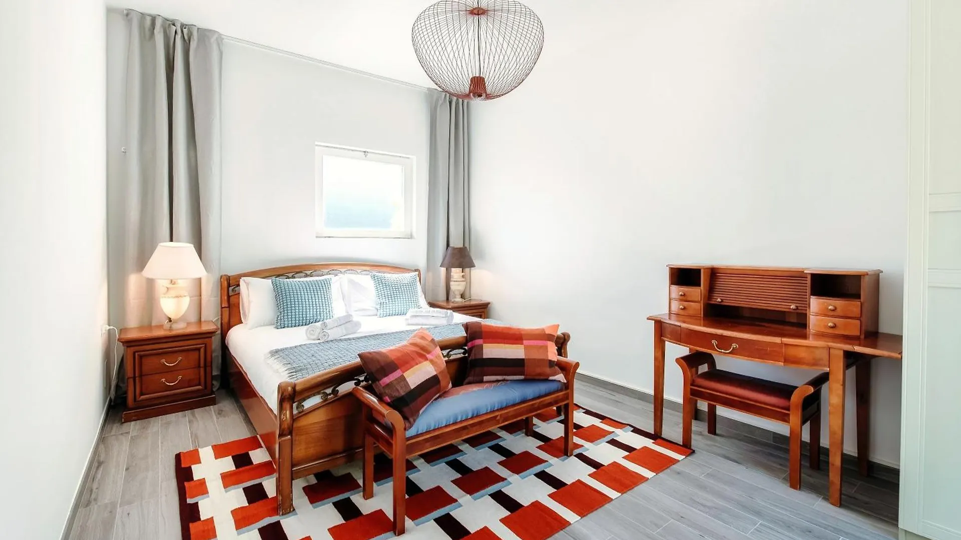 Cernobbio Panoramic Terrace Apartment - From The Nature To The Lake Feriehus